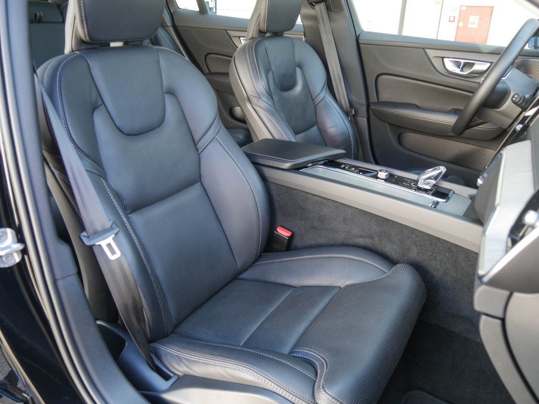Volvo V60 CC - Kombi - Schwarz - Gebrauchtwagen - Bild 6