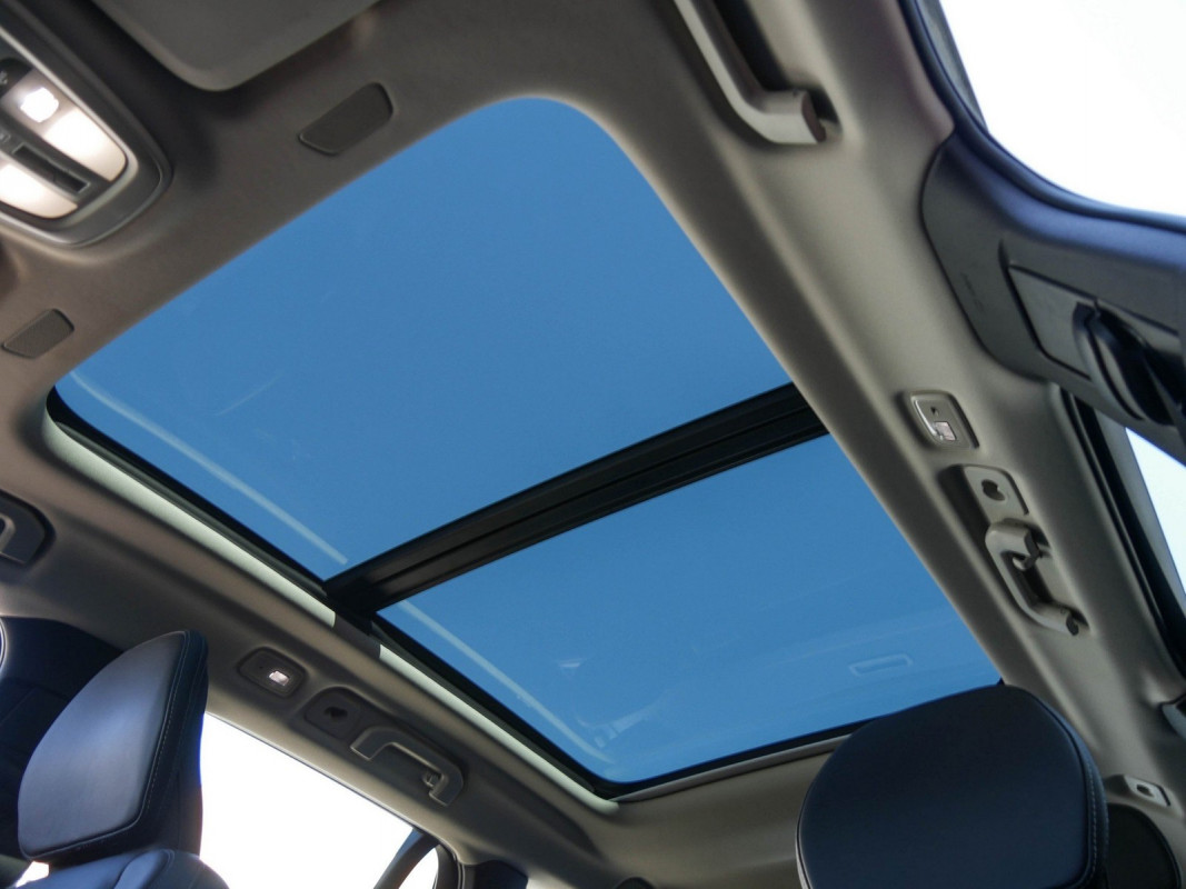 Volvo V60 CC - Kombi - Schwarz - Gebrauchtwagen - Bild 11