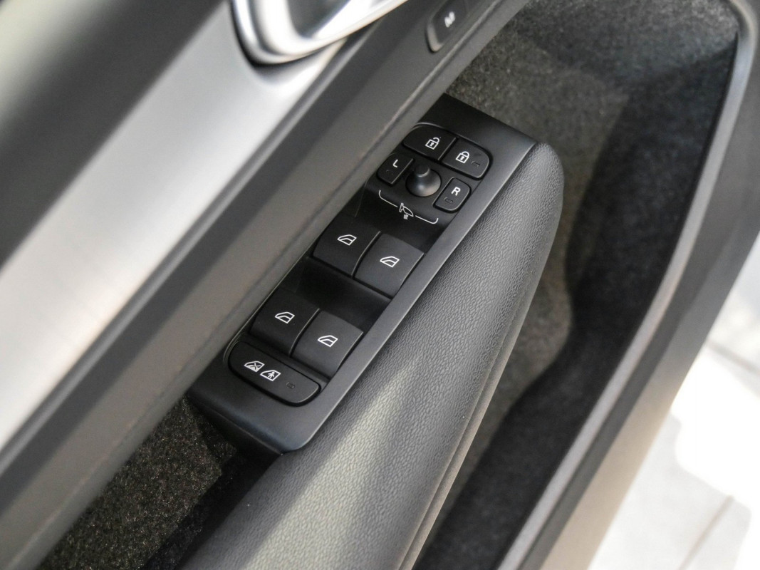 Volvo XC40 - SUV/Off-road - Schwarz - Gebrauchtwagen - Bild 14