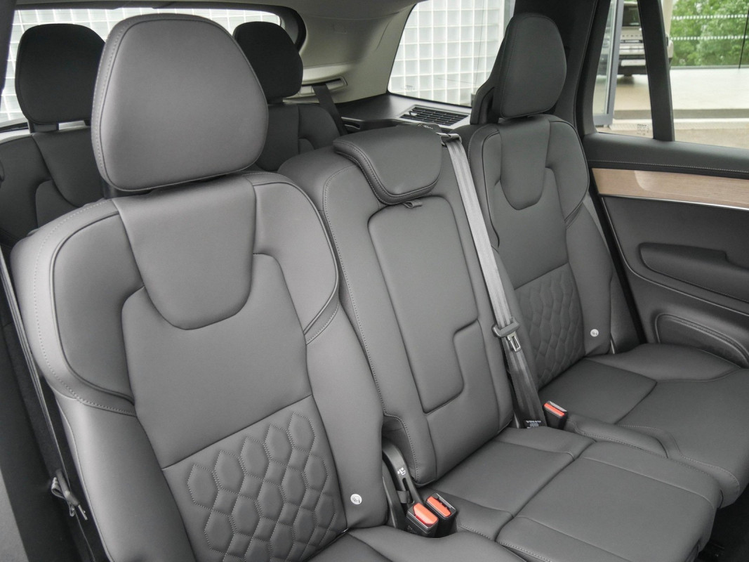 Volvo XC90 - SUV/Off-road - Grau - Gebrauchtwagen - Bild 4
