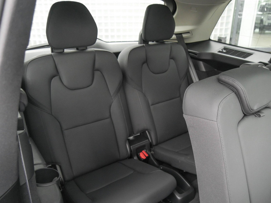 Volvo XC90 - SUV/Off-road - Grau - Gebrauchtwagen - Bild 7