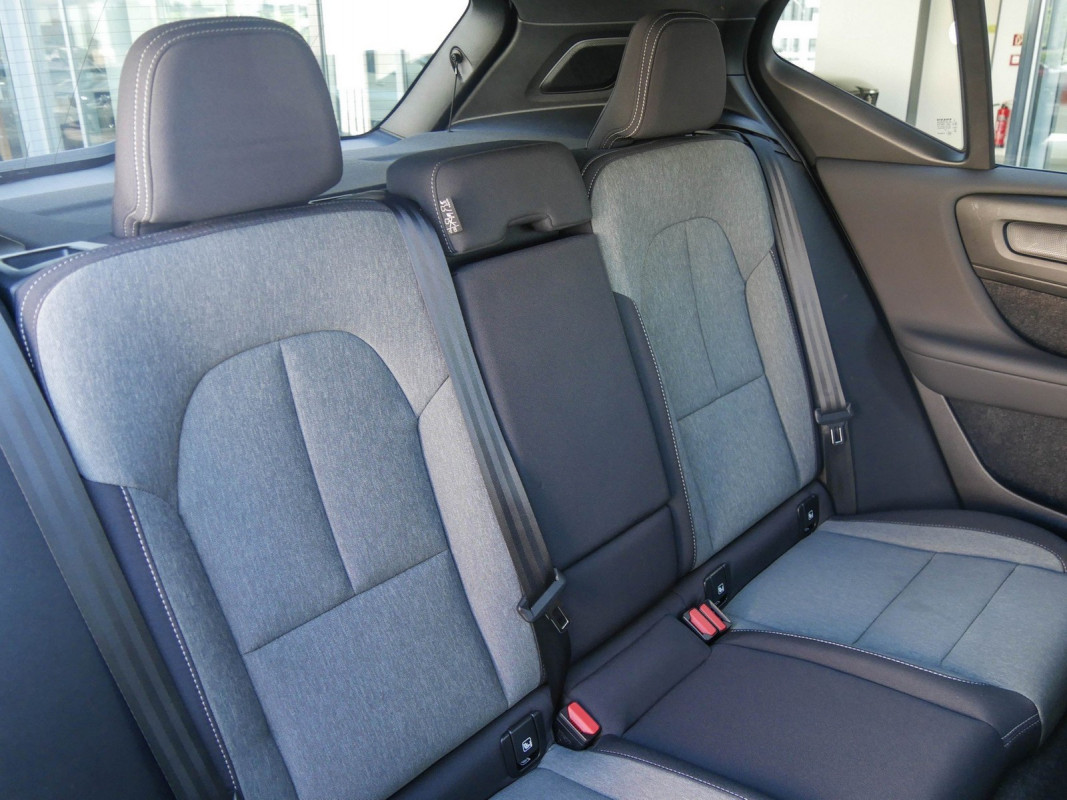 Volvo XC40 - SUV/Off-road - Weiss - Gebrauchtwagen - Bild 4