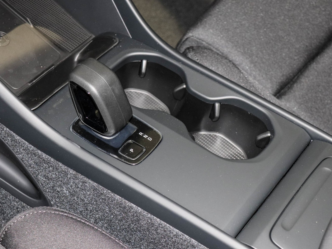 Volvo EX40 Plus Extended Range - SUV/Off-road - Grün - Neuwagen - Bild 9