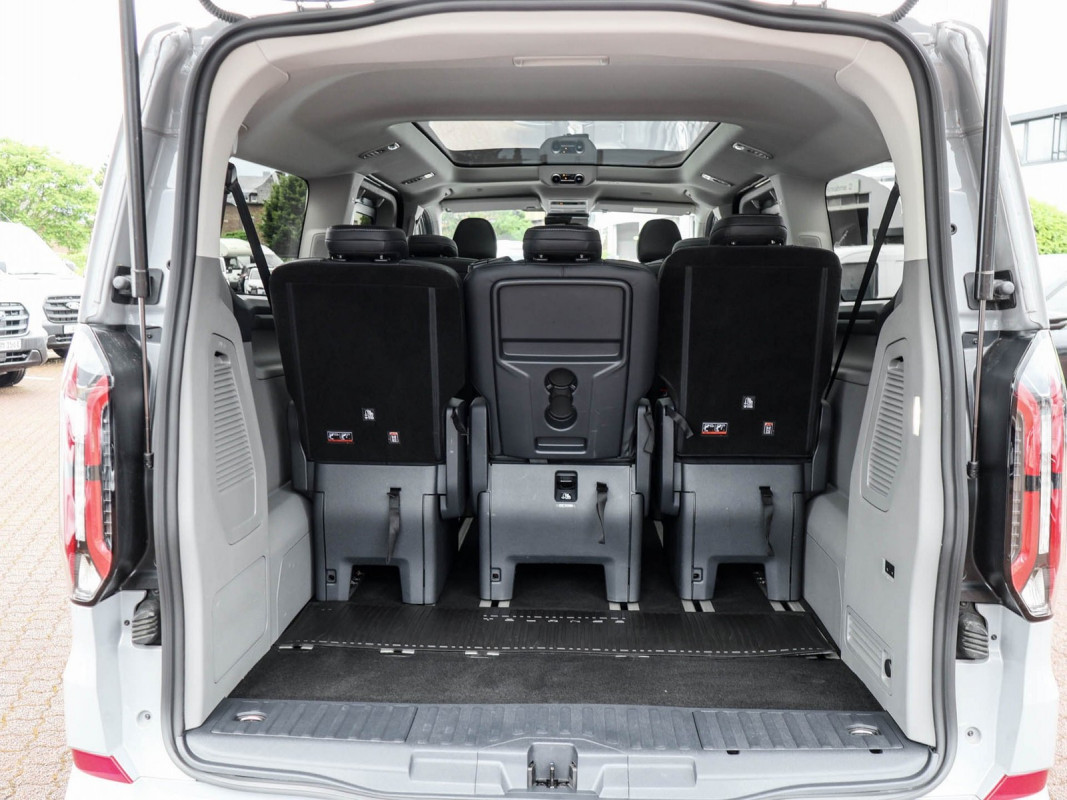 Ford Tourneo Custom Titanium X - Van/Minibus - Grau - Gebrauchtwagen - Bild 10