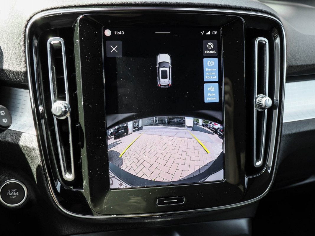Volvo XC40 B3 - SUV/Off-road - Schwarz - Gebrauchtwagen - Bild 12