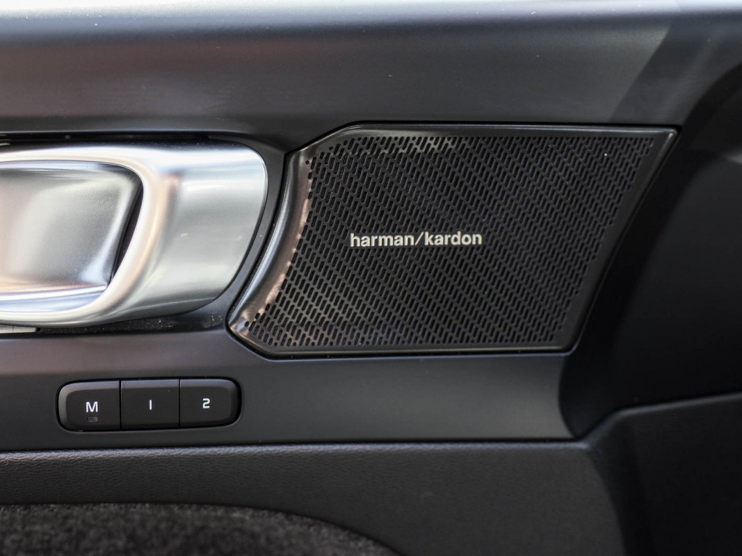Volvo XC40 B3 - SUV/Off-road - Schwarz - Gebrauchtwagen - Bild 14