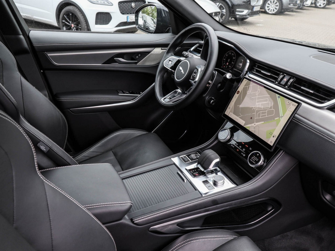 Jaguar F-PACE - SUV/Off-road - Schwarz - Gebrauchtwagen - Bild 3
