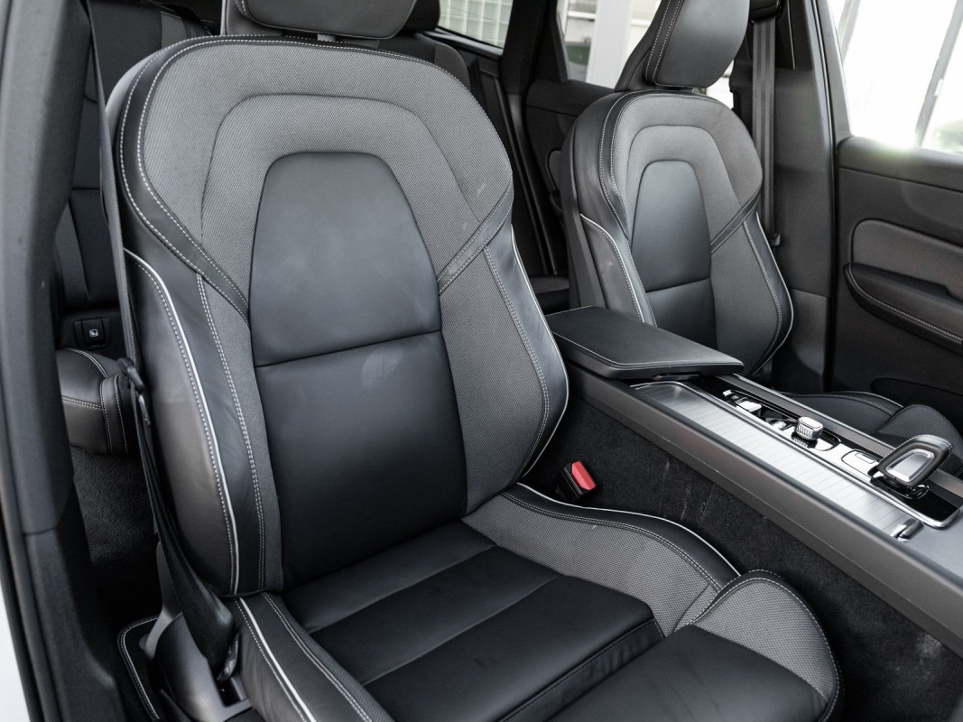 Volvo XC60 - SUV/Off-road - Weiss - Gebrauchtwagen - Bild 6