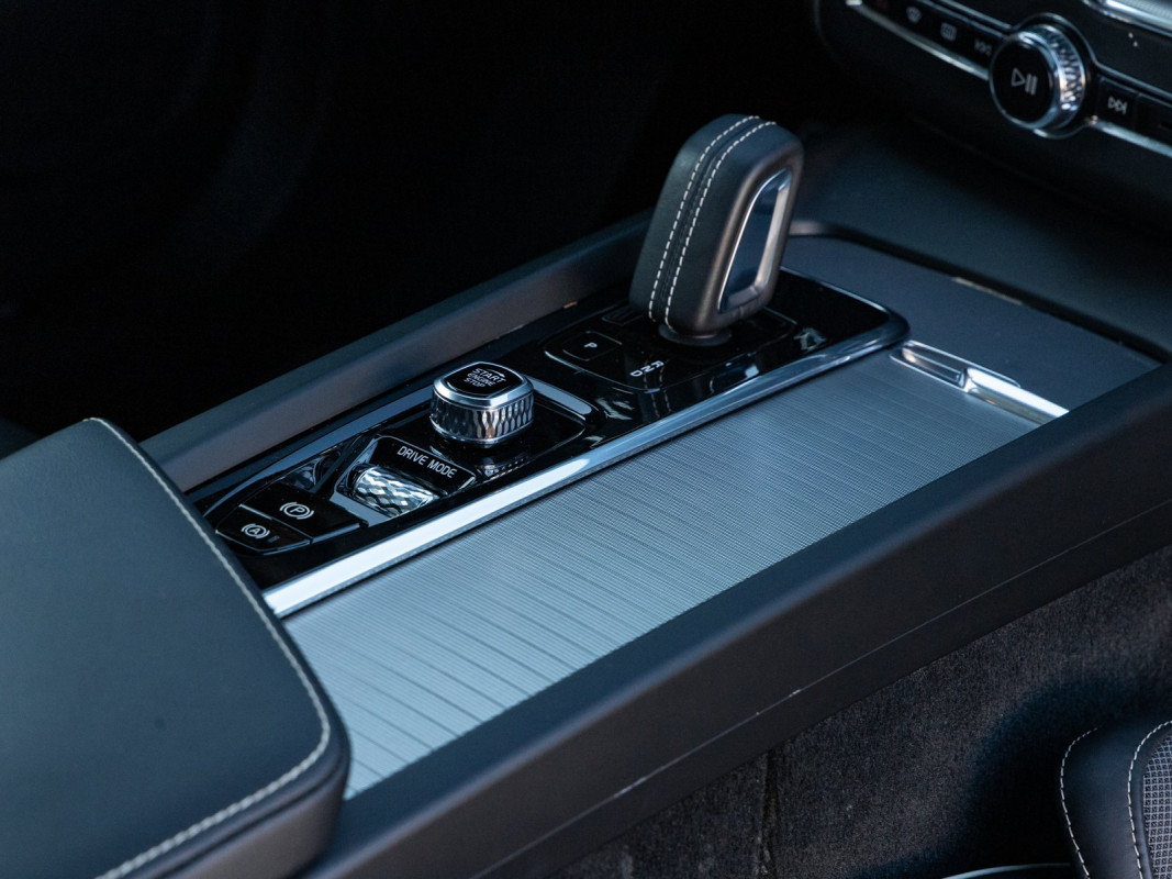 Volvo XC60 - SUV/Off-road - Weiss - Gebrauchtwagen - Bild 9