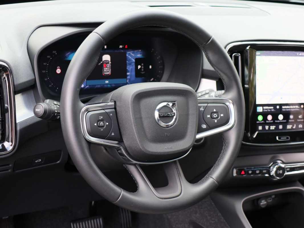 Volvo XC40 B3 (B) - SUV/Off-road - Schwarz - Gebrauchtwagen - Bild 9