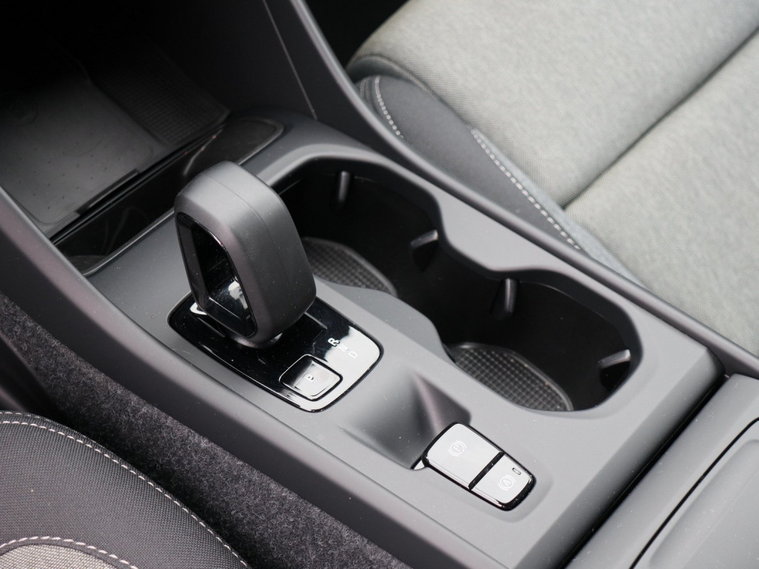 Volvo XC40 B3 Core - SUV/Off-road - Grau - Gebrauchtwagen - Bild 10