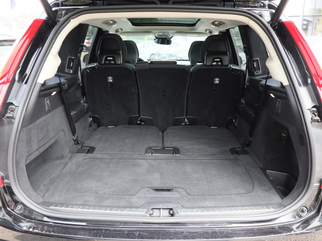 Volvo XC90 B5 Diesel - SUV/Off-road - Schwarz - Gebrauchtwagen - Bild 10