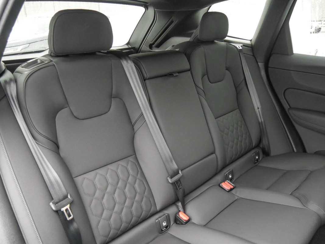 Volvo XC60 - SUV/Off-road - Blau - Gebrauchtwagen - Bild 4