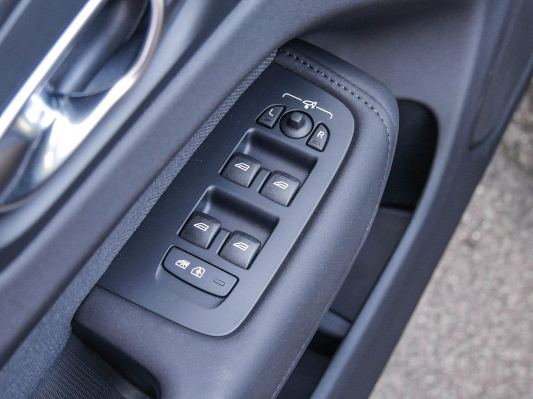 Volvo XC60 - SUV/Off-road - Blau - Gebrauchtwagen - Bild 11