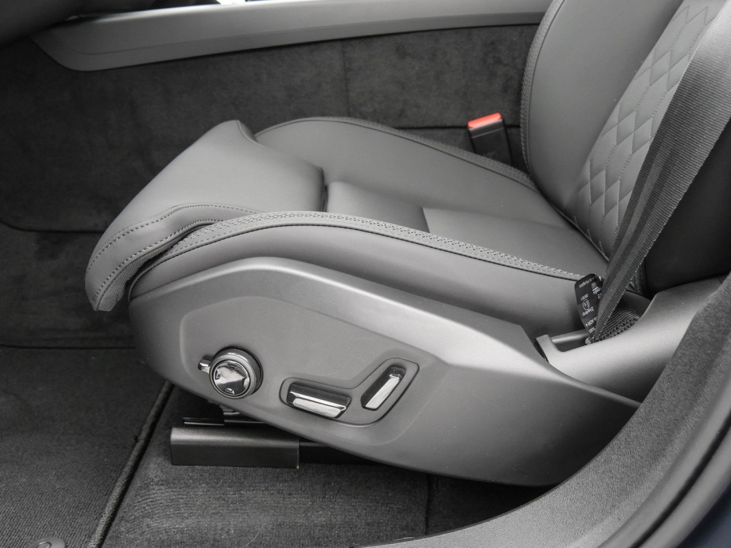 Volvo XC60 - SUV/Off-road - Blau - Gebrauchtwagen - Bild 14