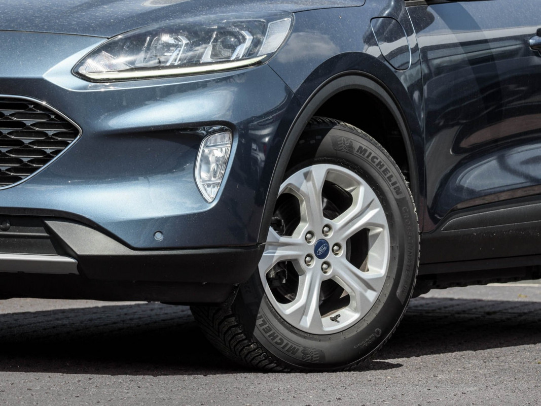 Ford Kuga - SUV/Off-road - Blau - Gebrauchtwagen - Bild 5