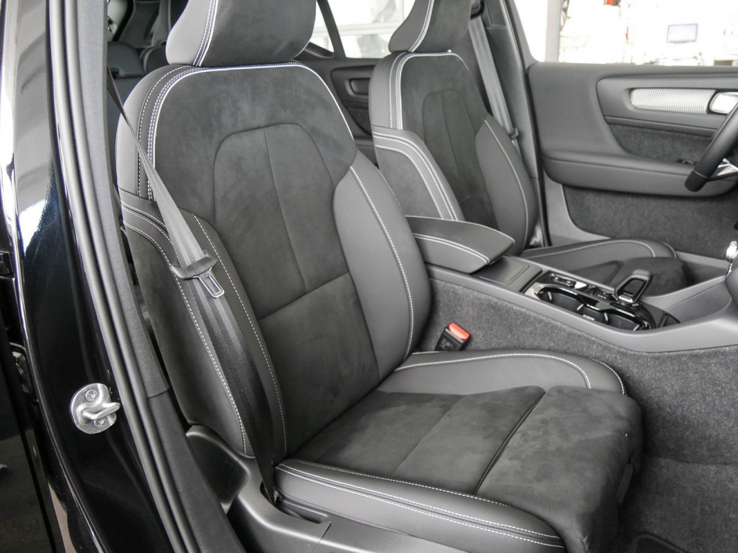 Volvo XC40 - SUV/Off-road - Schwarz - Gebrauchtwagen - Bild 6