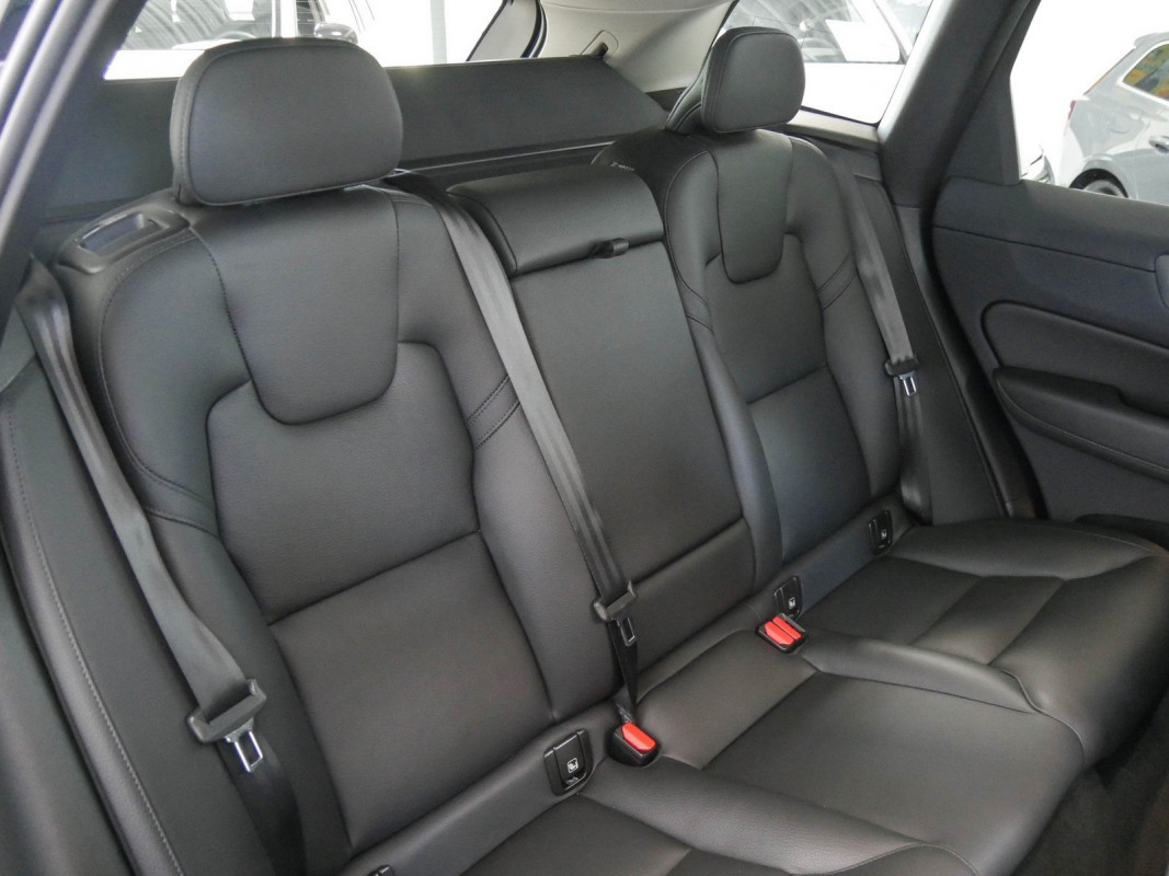 Volvo XC60 - SUV/Off-road - Schwarz - Gebrauchtwagen - Bild 4