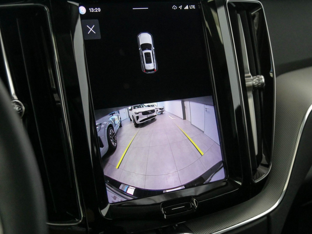 Volvo XC60 - SUV/Off-road - Schwarz - Gebrauchtwagen - Bild 11