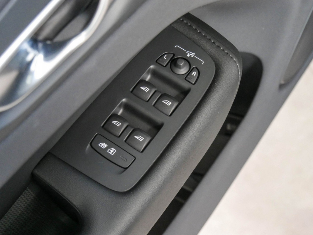 Volvo XC60 - SUV/Off-road - Schwarz - Gebrauchtwagen - Bild 14