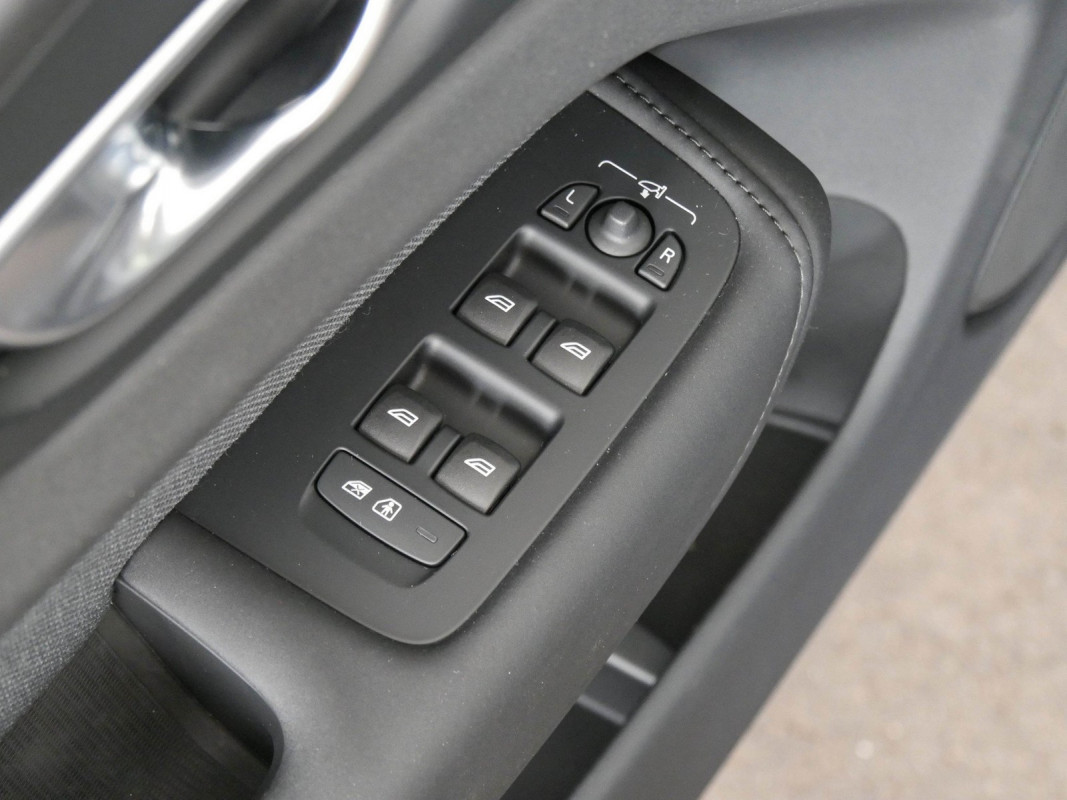 Volvo XC60 - SUV/Off-road - Schwarz - Gebrauchtwagen - Bild 14