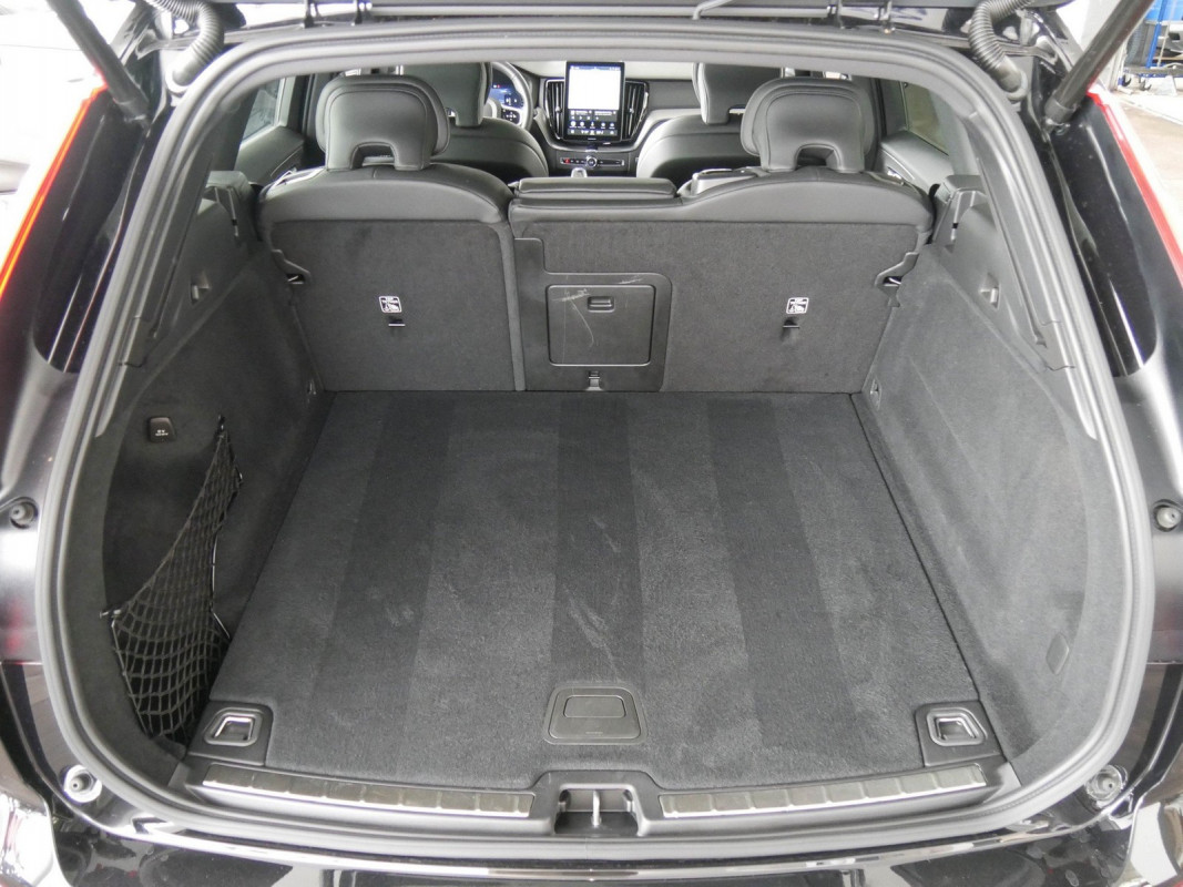 Volvo XC60 - SUV/Off-road - Schwarz - Gebrauchtwagen - Bild 15