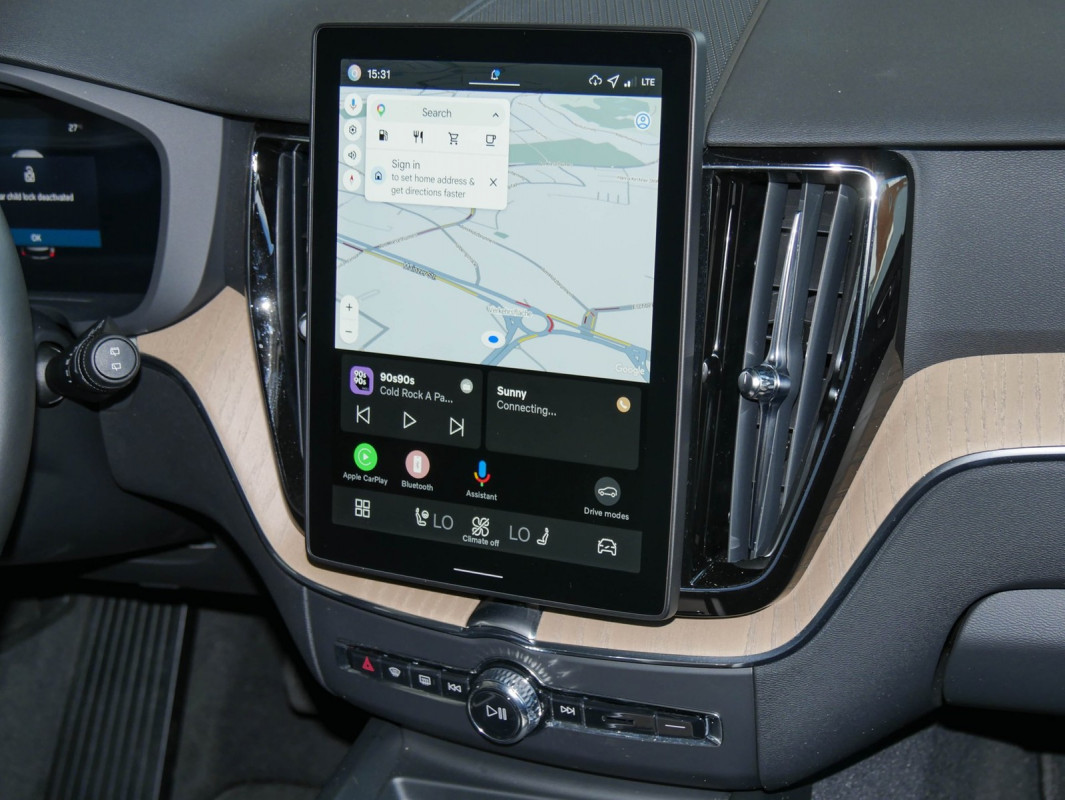 Volvo XC60 - SUV/Off-road - Grau - Gebrauchtwagen - Bild 7