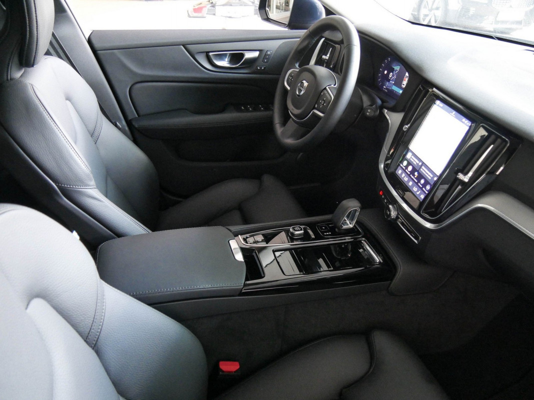 Volvo V60 - Kombi - Blau - Gebrauchtwagen - Bild 3