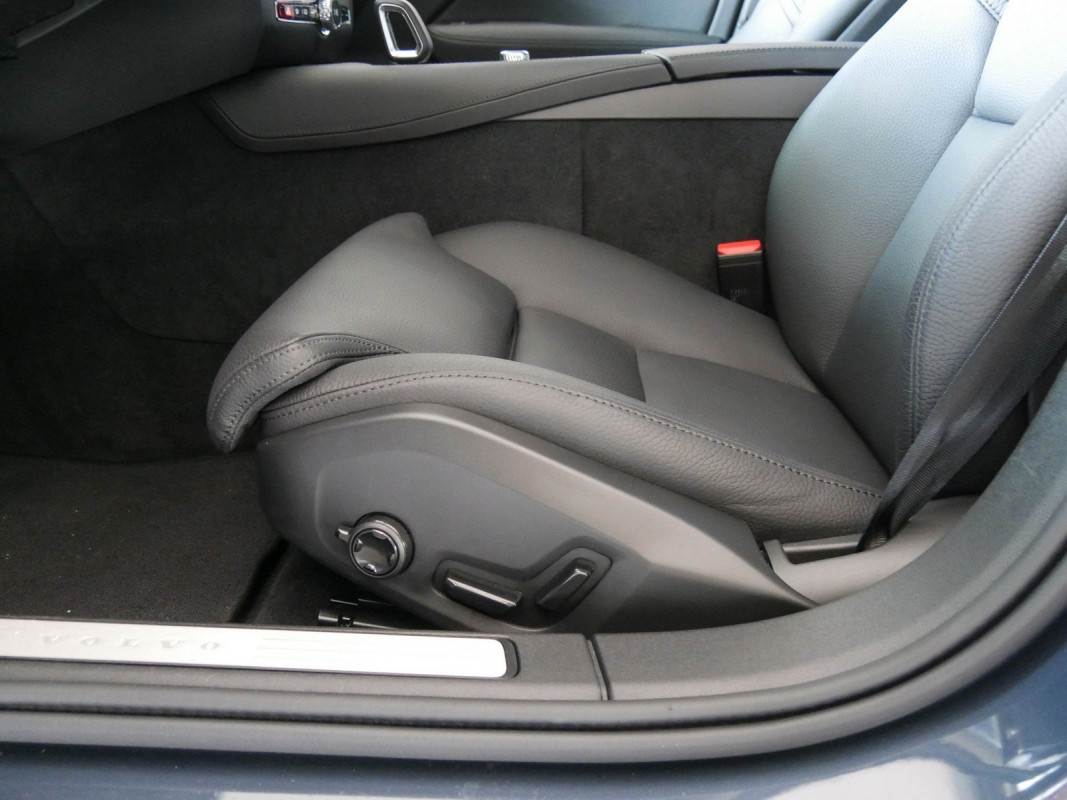 Volvo V60 - Kombi - Blau - Gebrauchtwagen - Bild 15