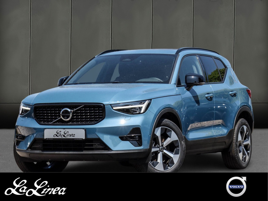 Volvo XC40 B3 - SUV/Off-road - Blau - Gebrauchtwagen - Bild 1