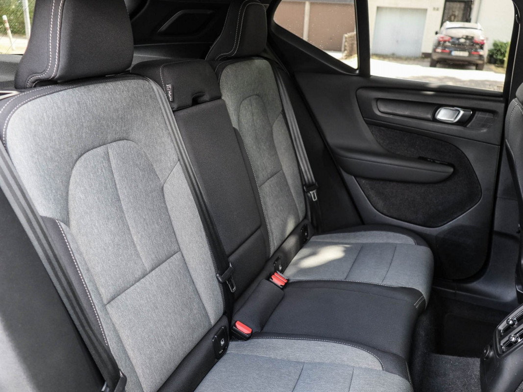 Volvo XC40 T4 - SUV/Off-road - Grau - Gebrauchtwagen - Bild 4