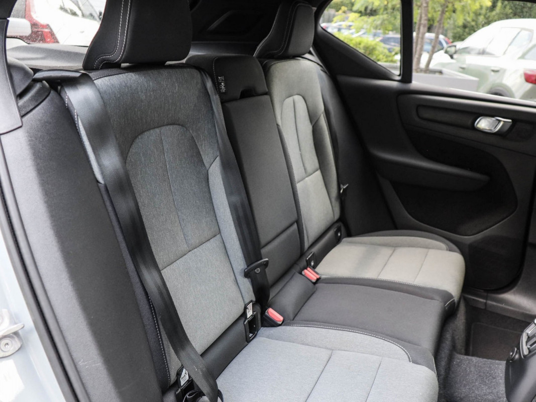 Volvo XC40 T4 - SUV/Off-road - Grau - Gebrauchtwagen - Bild 4