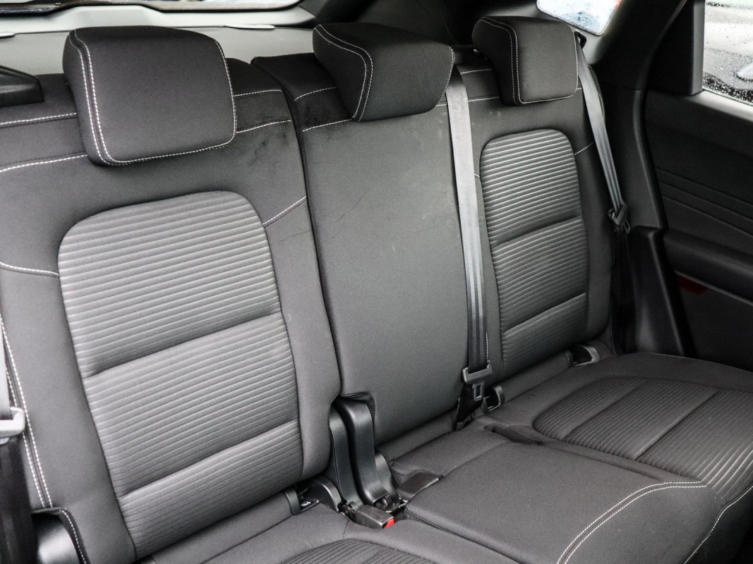 Ford Kuga - SUV/Off-road - Blau - Gebrauchtwagen - Bild 4