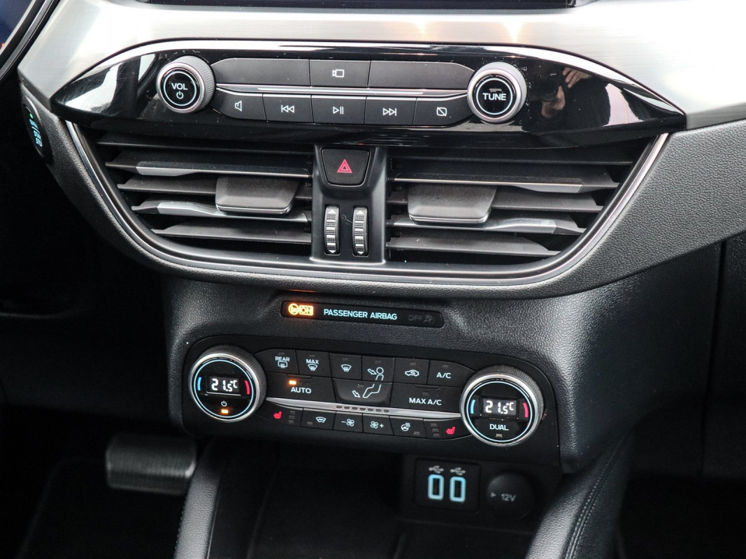 Ford Kuga - SUV/Off-road - Blau - Gebrauchtwagen - Bild 9