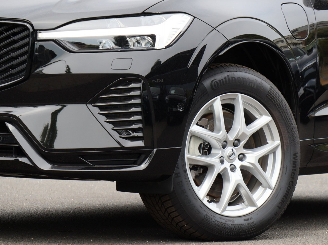 Volvo XC60 T8 AWD - SUV/Off-road - Schwarz - Gebrauchtwagen - Bild 5