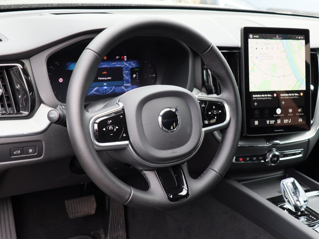 Volvo XC60 T8 AWD - SUV/Off-road - Schwarz - Gebrauchtwagen - Bild 9