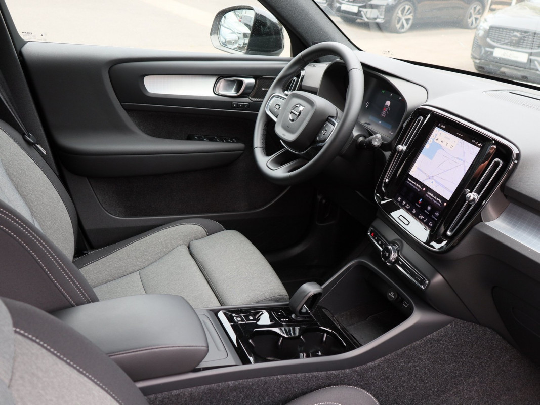Volvo XC40 B3 - SUV/Off-road - Grau - Gebrauchtwagen - Bild 3