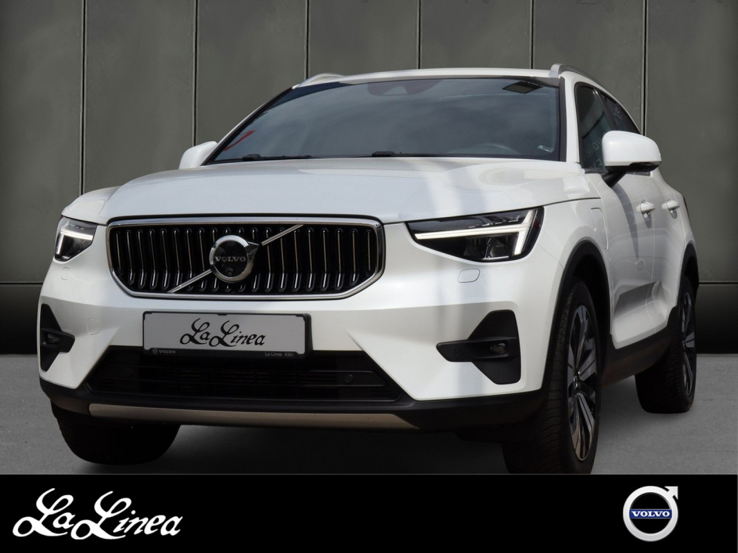 Volvo XC40 T4 Recharge - SUV/Off-road - Weiss - Gebrauchtwagen - Bild 1