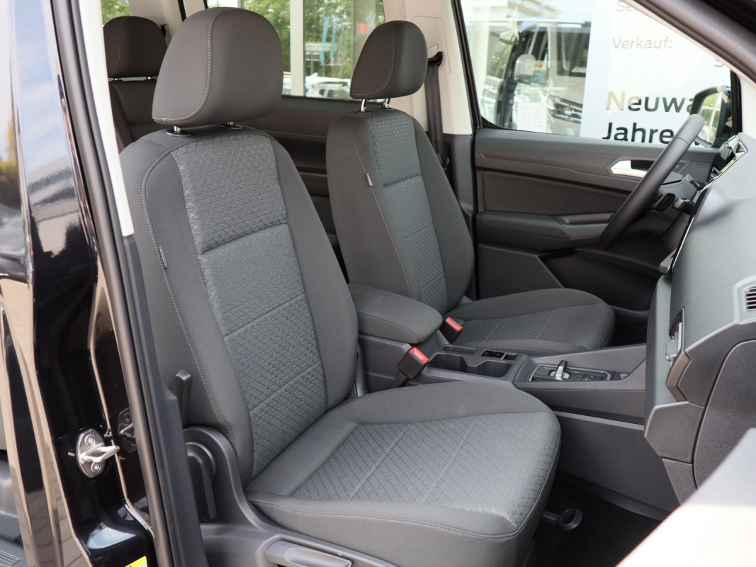 Ford Grand Tourneo Connect - Van/Minibus - Schwarz - Neuwagen - Bild 6