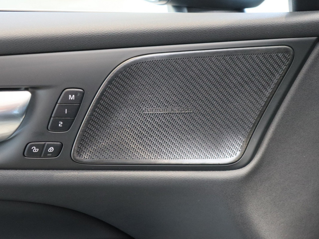 Volvo V60 T8 AWD - Kombi - Grün - Gebrauchtwagen - Bild 13