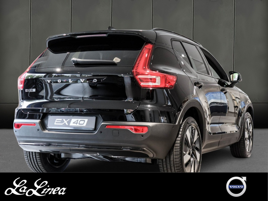 Volvo EX40 Single Motor Extended Range - SUV/Off-road - Schwarz - Gebrauchtwagen - Bild 2