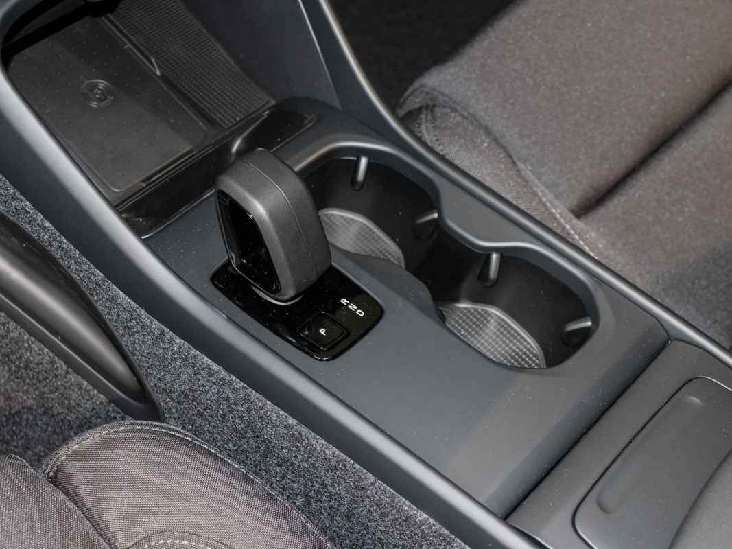 Volvo EX40 Single Motor Extended Range - SUV/Off-road - Schwarz - Gebrauchtwagen - Bild 10