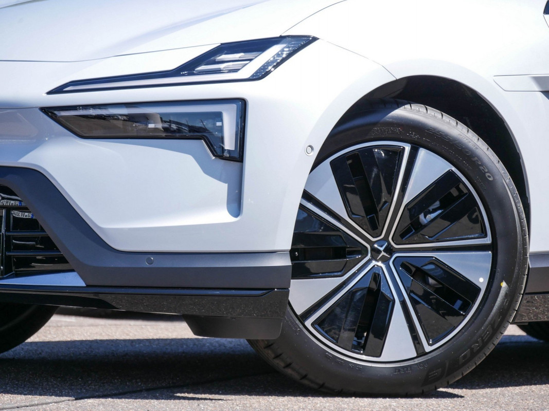 Polestar 4 - Limousine - Grau - Neuwagen - Bild 5
