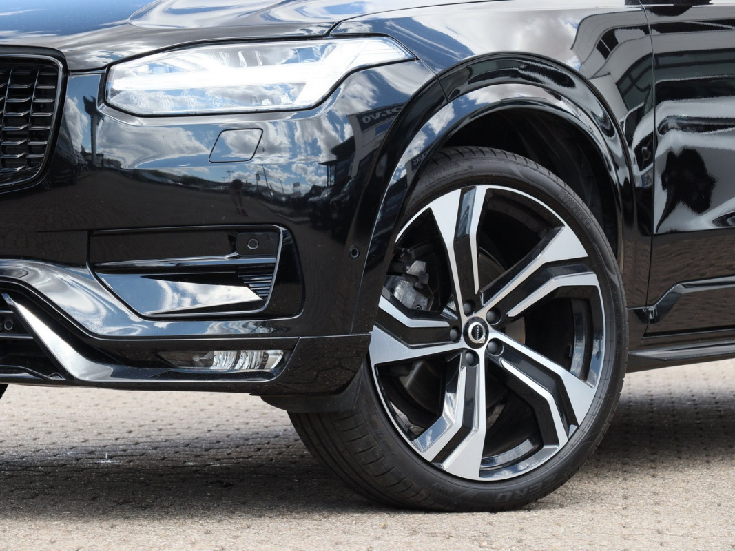 Volvo XC90 B5 AWD Diesel R-Design - AHK - SUV/Off-road - Schwarz - Gebrauchtwagen - Bild 5