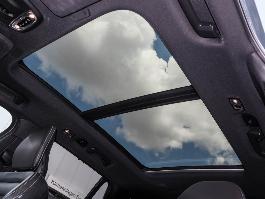 Volvo XC90 R Design Edition Plug-In Hybrid AWD - SUV/Off-road - Grau - Gebrauchtwagen - Bild 12