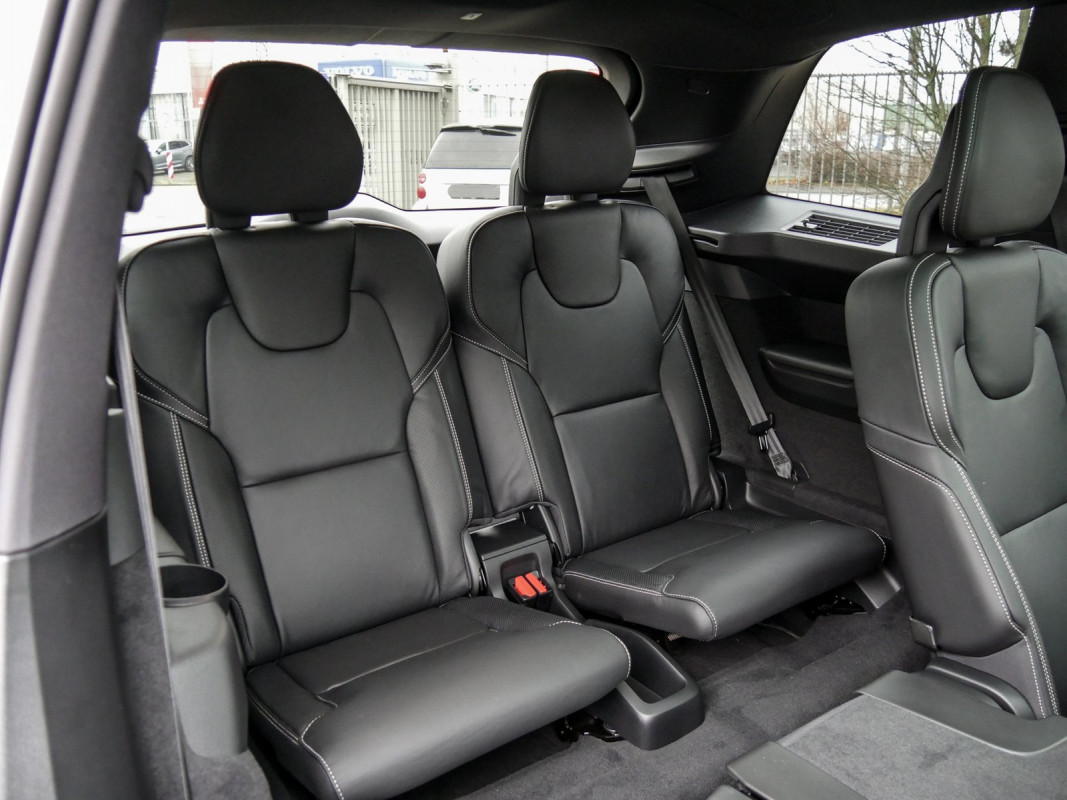 Volvo XC90 Plus Dark AWD - SUV/Off-road - Grau - Gebrauchtwagen - Bild 15