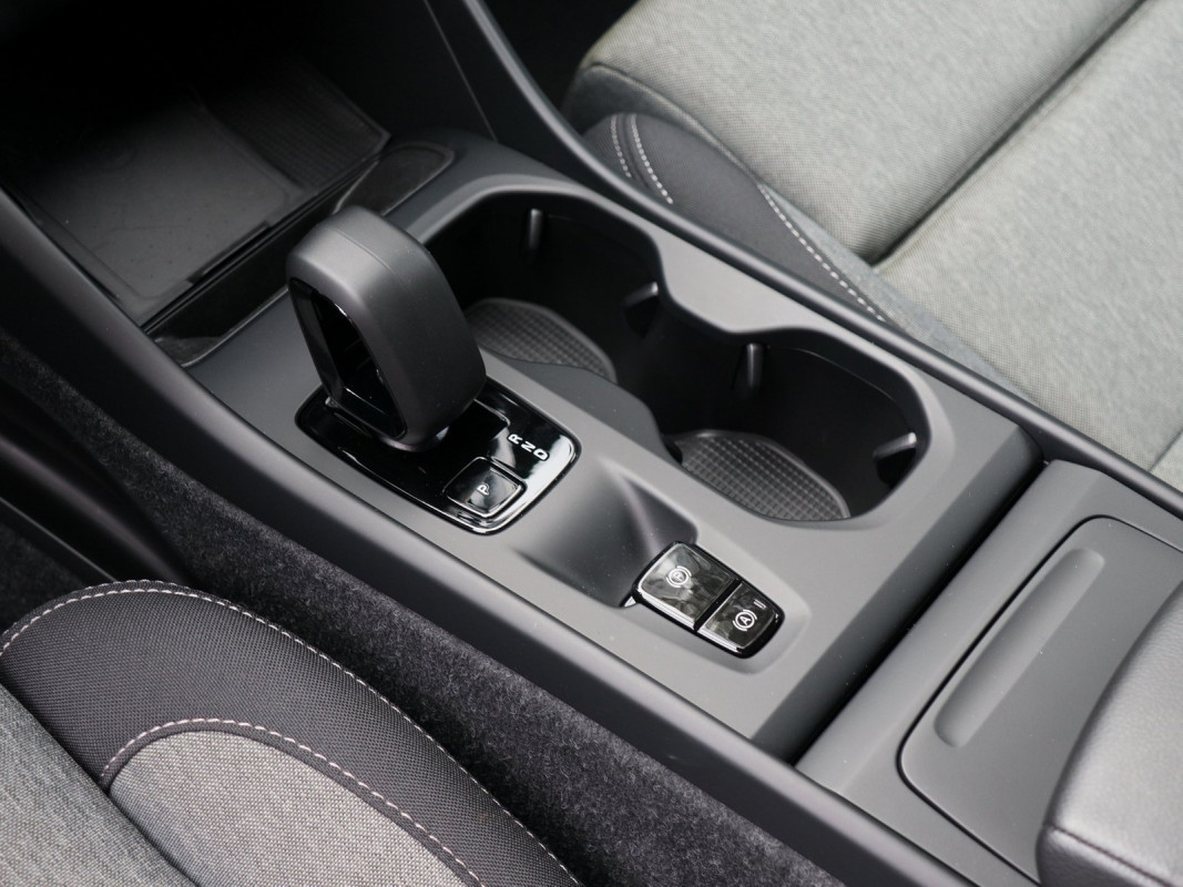 Volvo XC40 B3 - SUV/Off-road - Grau - Gebrauchtwagen - Bild 10