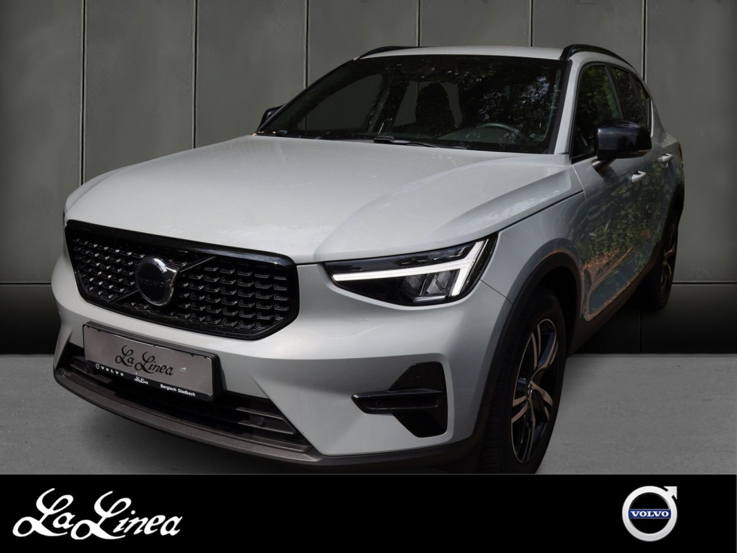Volvo XC40 T2 - SUV/Off-road - Grau - Gebrauchtwagen - Bild 1