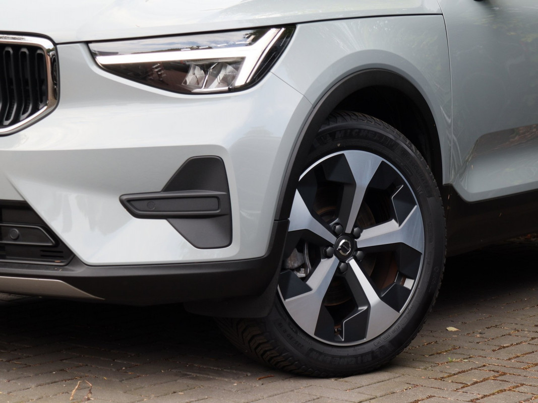 Volvo XC40 B3 - SUV/Off-road - Grau - Gebrauchtwagen - Bild 5