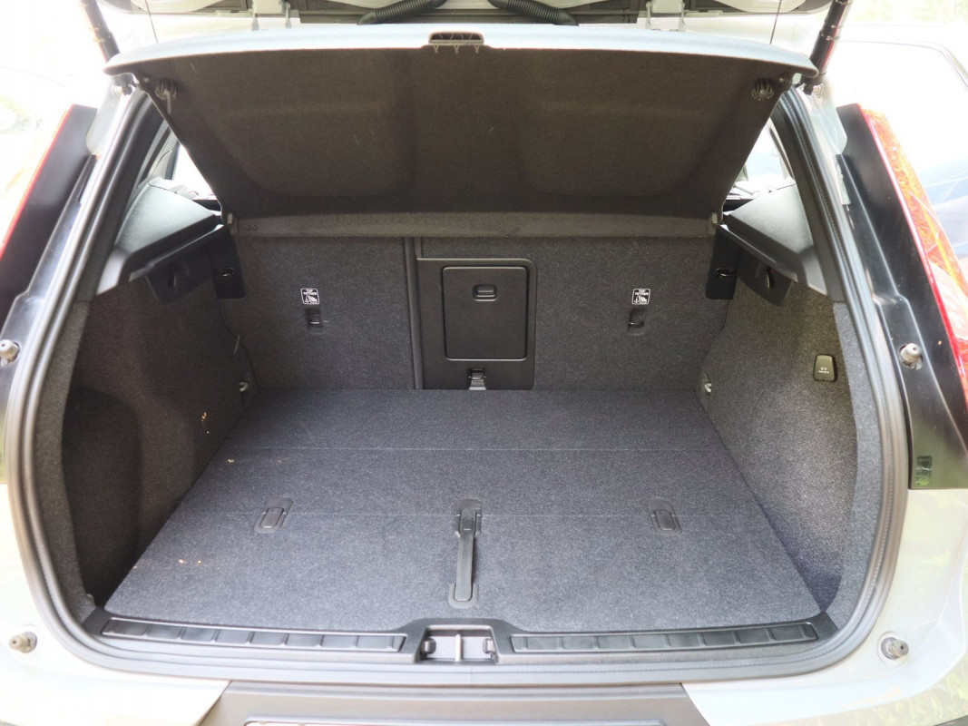 Volvo XC40 B3 - SUV/Off-road - Grau - Gebrauchtwagen - Bild 11